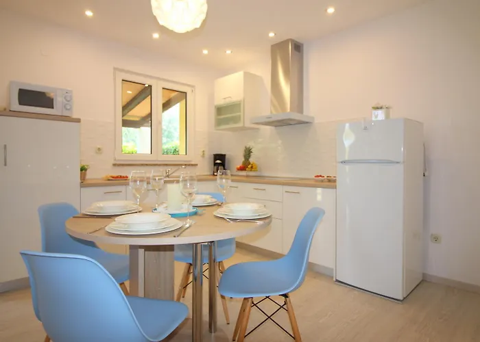 - Lavanda 4 Tatil Evi